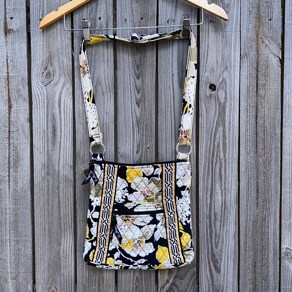 Gently Used Vera Bradley Floral Dogwood Shoulder to Crossbody Purse